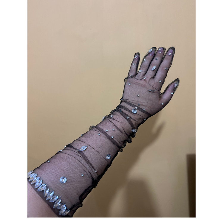 دستکش توری بلندنگین دار