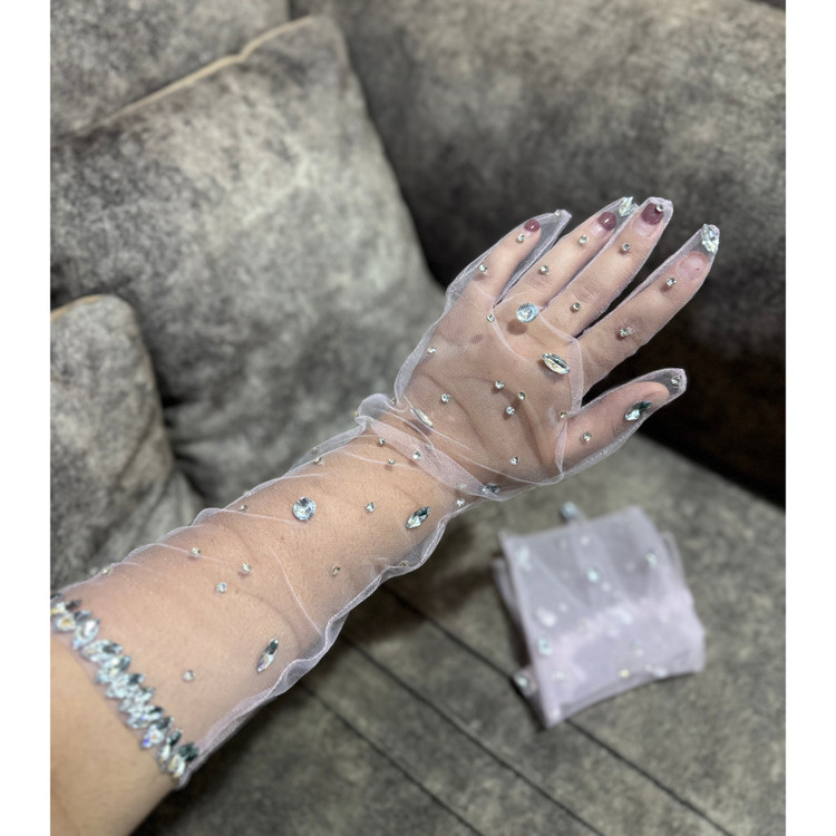 دستکش توری بلند نگین دارصورتی کم رنگ